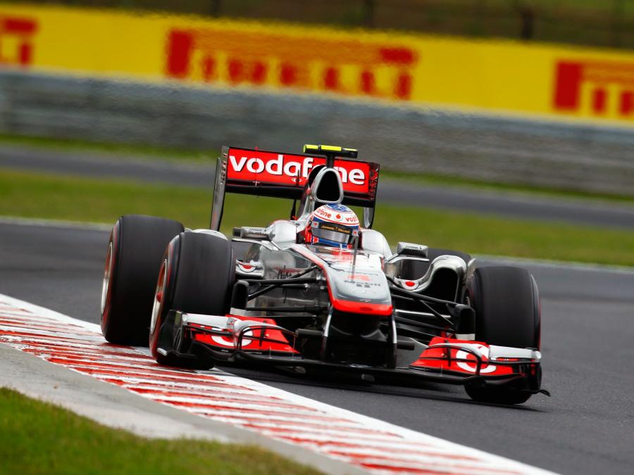  McLaren Mercedes-Benz MP4-26 2011 года  (фото 17 из 17)